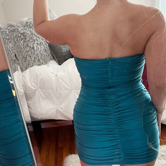 Turquoise Layered/Rouched Club Dress Sz M - Picture 2 of 2